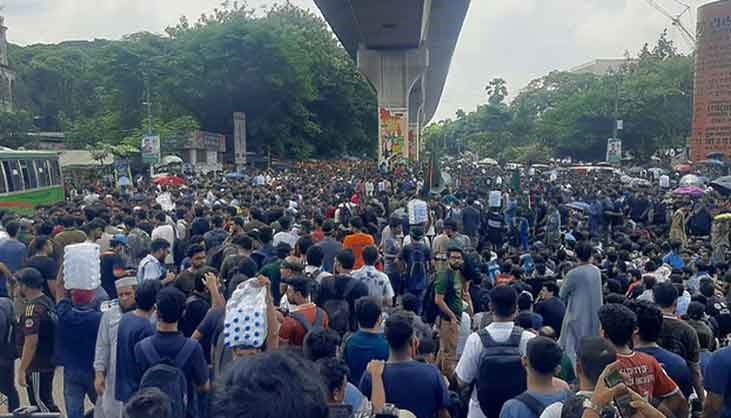 শাহবাগে আজও প্রকৌশলের শিক্ষার্থীদের অবরোধ, যানজট